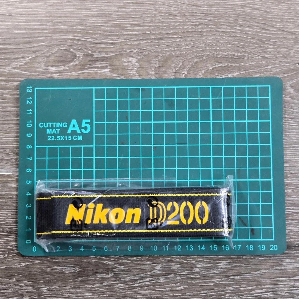 Nikon D200 Embroidered Camera Neck Shoulder Strap Yellow Logo Black New